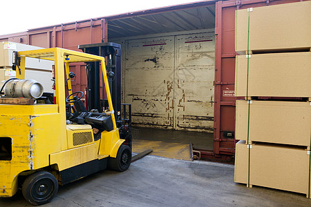 仓库储存背景下的运输管理